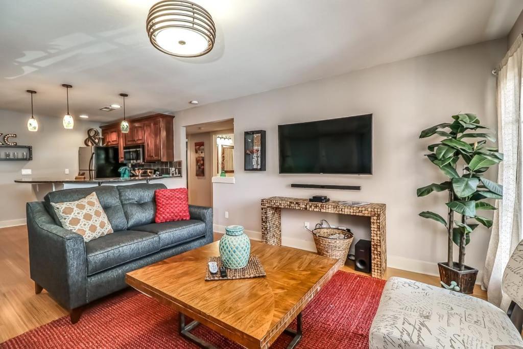Amazing Locale 2Kingbr 1Bth Villa Kansas City Exteriör bild
