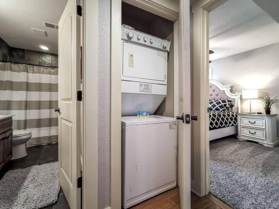 Amazing Locale 2Kingbr 1Bth Villa Kansas City Exteriör bild